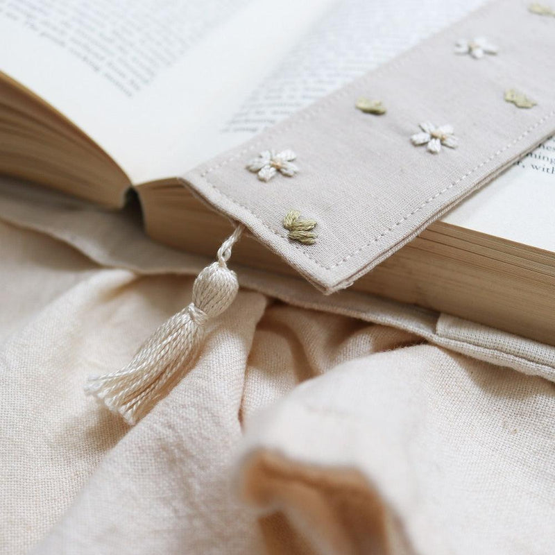 Embroidered Bookmark Oh Daisy