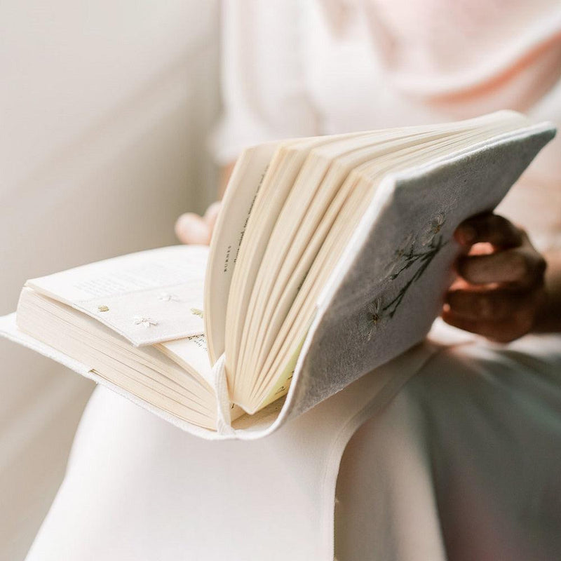 Embroidered Book Cover Vintage Daisy